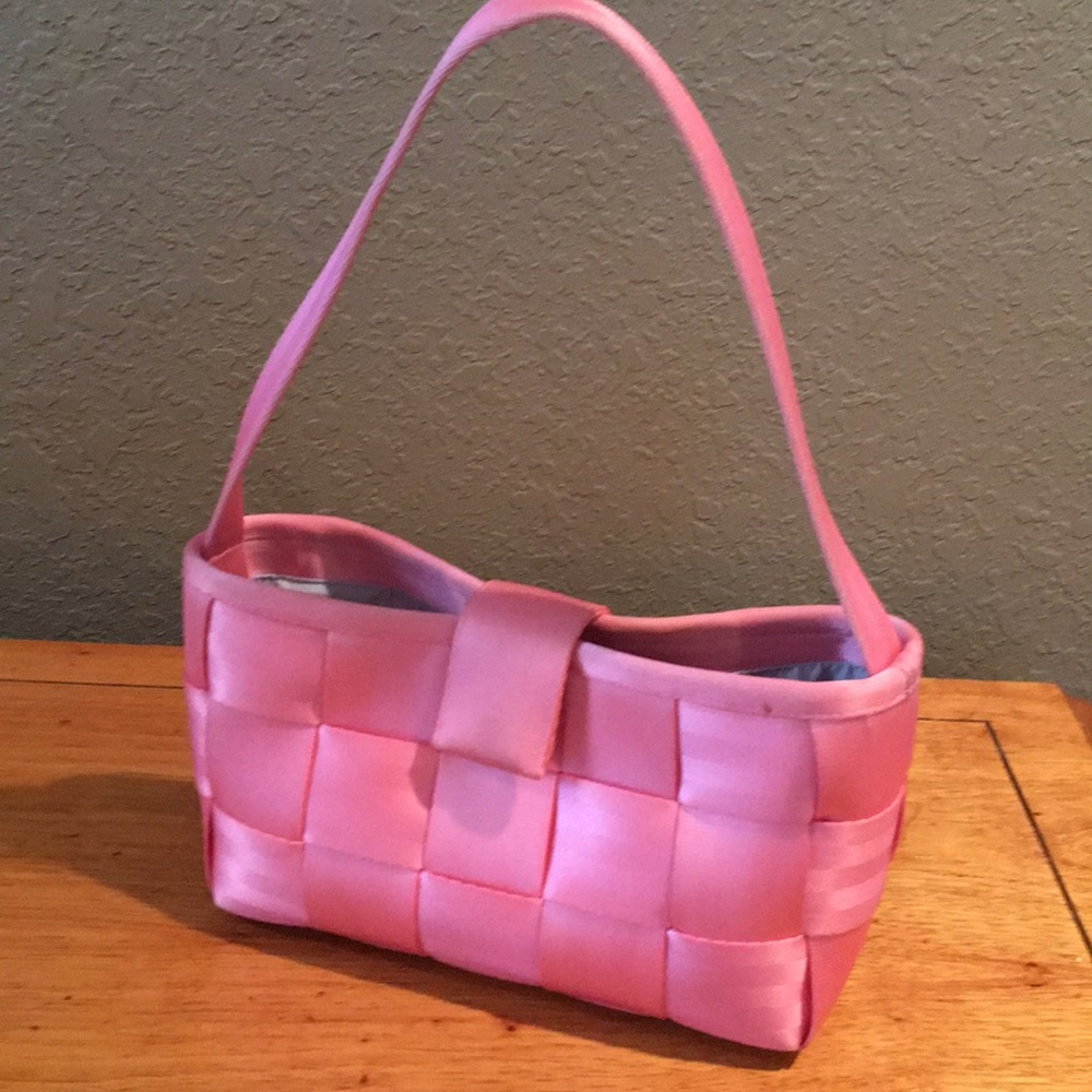 Pink Harvey's Seatbelt bag